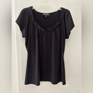 Black Short Sleeve Crew Neck Top. Size Medium